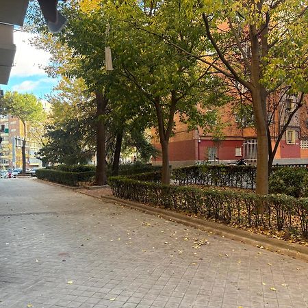 Madrid Rio Apartment Bagian luar foto